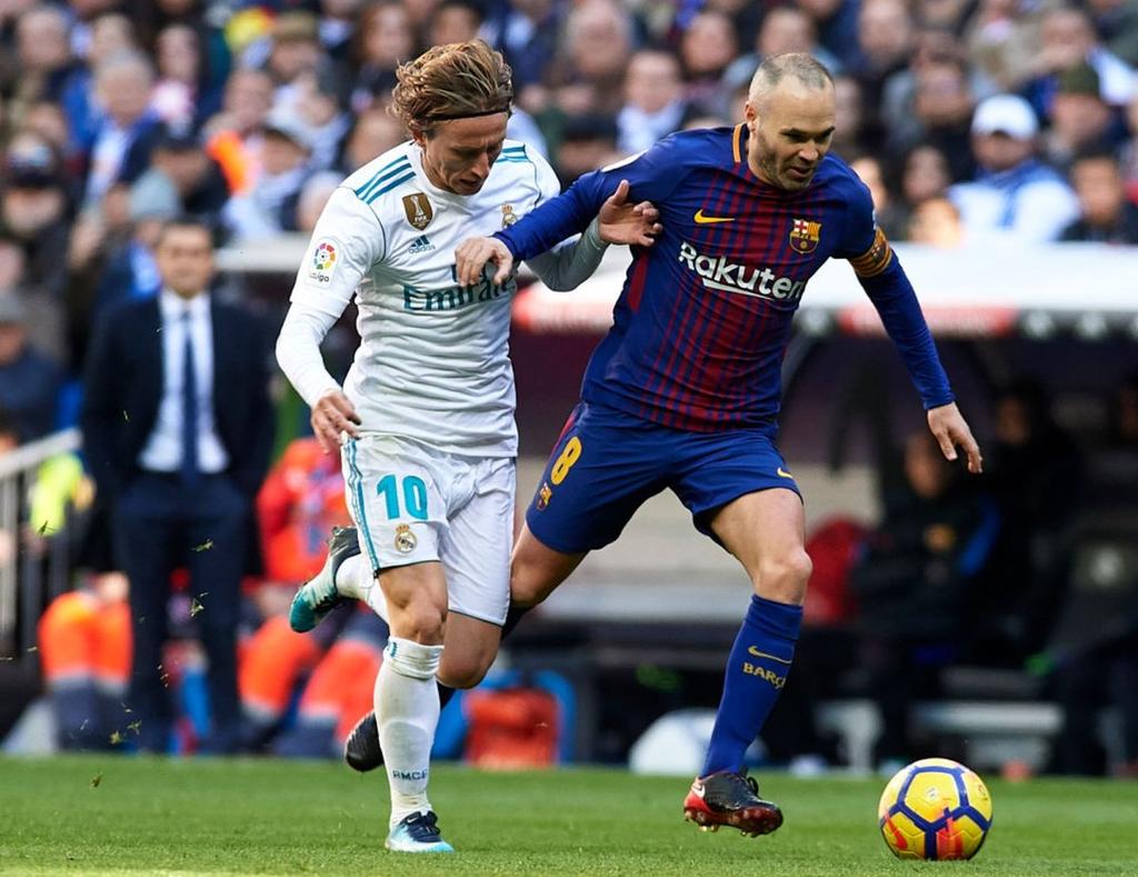RM_KNANI's tweet photo. رغم انني مدريد متعصب لاكن الصراحة يجب ان تقال دائما ...
مودريتش لاعب عظيييم لاكن مقارنته بالفنان انييستا او مستر تشافي تعتبر جريمة في حق كرة القدم...
لاتجوز هذه المقارنة أبدا لأن مودريتش يجب مقارنته ببرشلونة كاااملة . https://t.co/43XnYPKRIY