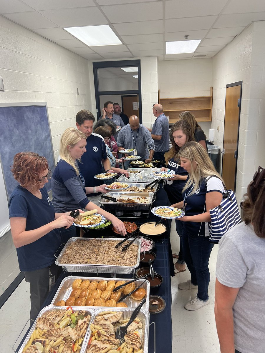 danabober's tweet photo. Amazing kickoff to our year gathering with our cluster to hear @JGBspeaks about the “interrupters” in his life that made him who he is today! Powerful message to get us into focus for the year! Thanks to @FordsFish for an great lunch! We appreciate your partnership! @Tolbert_ES https://t.co/1dCUgCdhwO