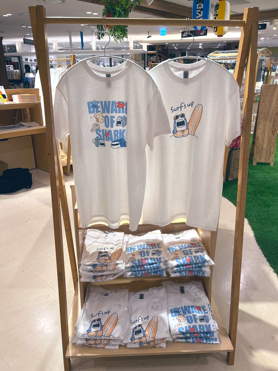 阪急うめだ本店にて「創造夏祭」開催中です!クリエイターの物販以外にも縁日の屋台や駄菓子屋などお祭りの雰囲気満載です🏮お近くの方はぜひ! 
