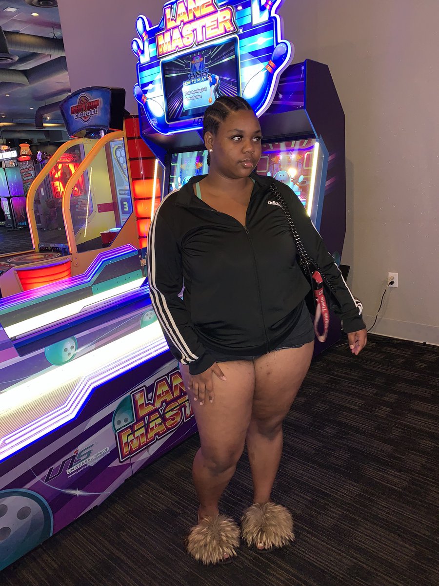 __babynay's tweet photo. What’s poppin☺️
I’m khalea but call me KJ (IYKYK 🍸)
-5th year
- from da 216 📍
-forensic biology major 🧪
- double minor
-ΔΣΘ 🐘
-co chair for heritage fest
-IG: @ noname.k_
#bOSURollCall #bosu23 https://t.co/yWtHQna1eC