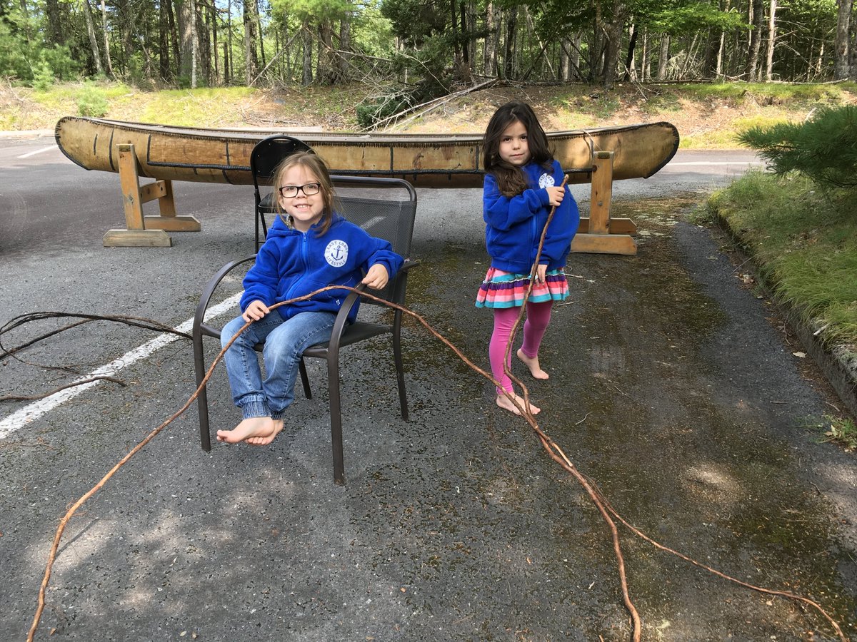 Mel7Labrador's tweet photo. #TBT .... Spruce root prep with the #twins. Looking forward to being back in the #kejimkujik #kwitn shop tomorrow with my Father. We are open for visitors 12-30pm to 3:30pm, Thursday to Sunday. #labradorfamily #birchbark #canoe #lnug #mikmaq @artsnovascotia @CndnCanoeMuseum https://t.co/36sg4bzTqn