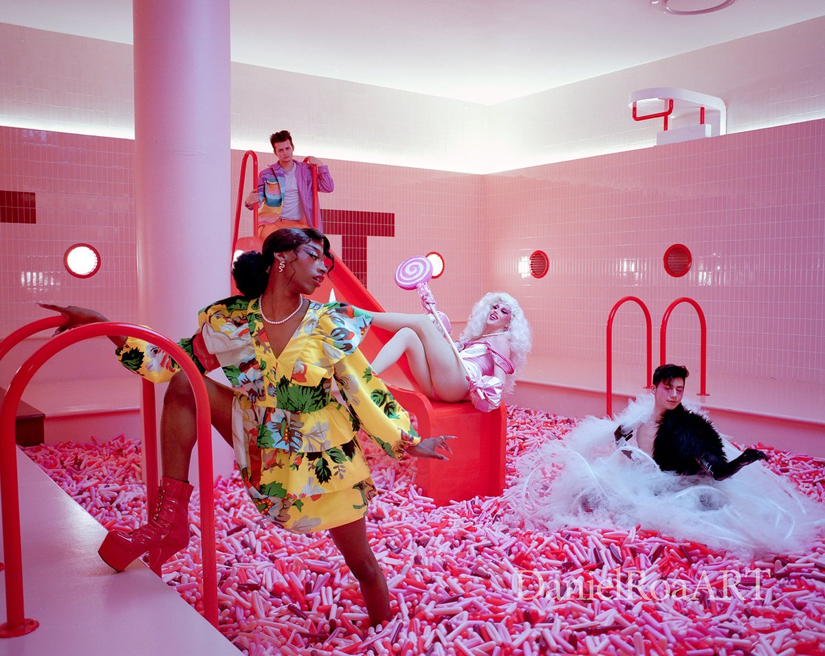 danielroaart's tweet photo. OBSESSED with the 120mm #filmphotography I did at the @MUSOFICECREAM for pride featuring fabulous drag queens, a fashion designer, and yes, a #theatregay ;) #nyc #Nycphotographer
@vidana_queen @lanajarae @thebrandchu @jackparkerford https://t.co/H5rQueS0Kg