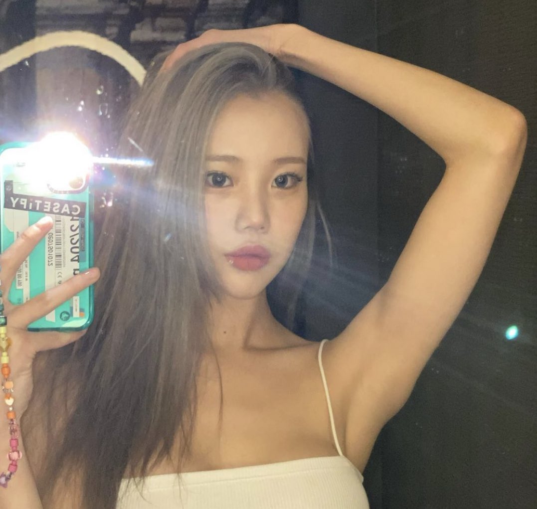 EijiLynx13's tweet photo. HAPPY  BIRTHDAY  TO  MY  ANGEL.  I  LOVE  YOU,  JOOE  💗

#HAPPYJOOEDAY #MOMOLAND #모모랜드 #JOOE #주이 #JOOEDAY https://t.co/qirti1ss6o