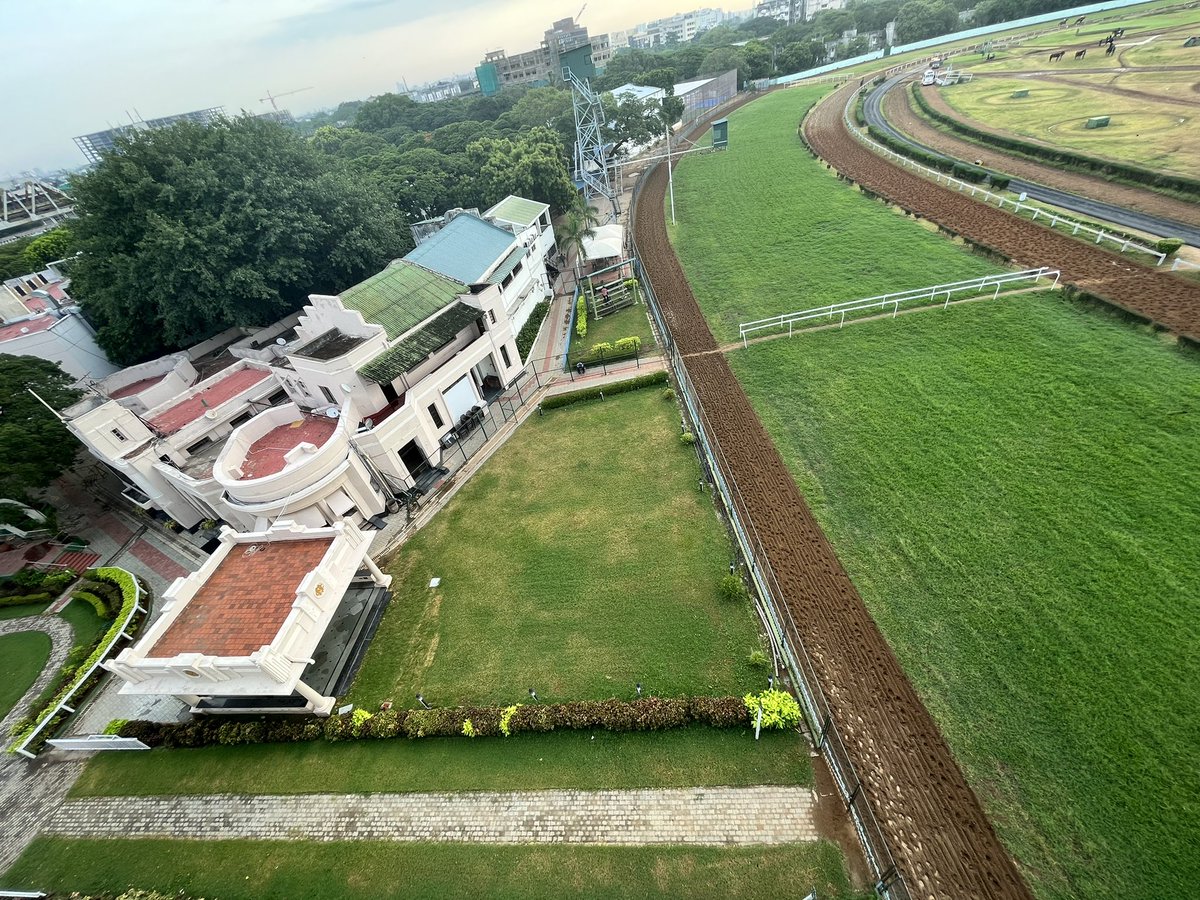 RaceMadras's tweet photo. Mornings at @RaceMadras after a nights rain
“
#ChennaiRains
#Perfectweather
#NammaChennai
#MorningTrackWork https://t.co/pfGaHp6xqL