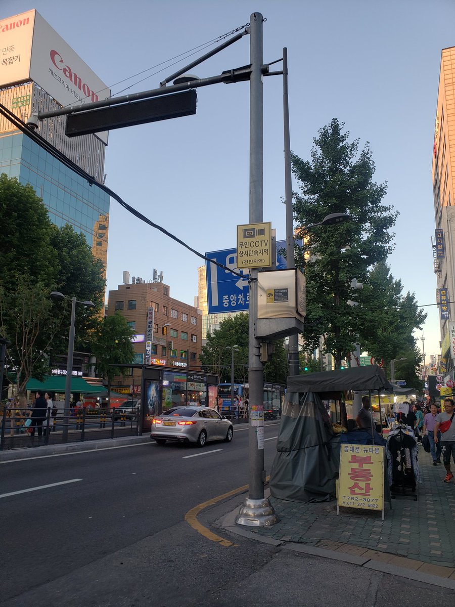 被疫情影响的好久都没去首尔了，东大门否繁华依在。 https://t.co/LZgYUf0sNp