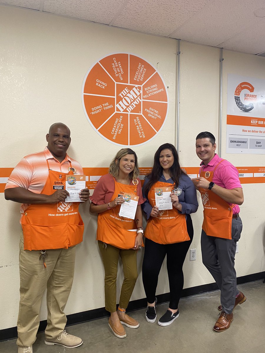 JJMarucci's tweet photo. 🌟GREAT WALK🌟at 507 today! Shout out to these 🏆AWESOME🏆 associates for their great 💥ENGAGEMENT💥! #BigMoneyTeam https://t.co/D2DKockKwM
