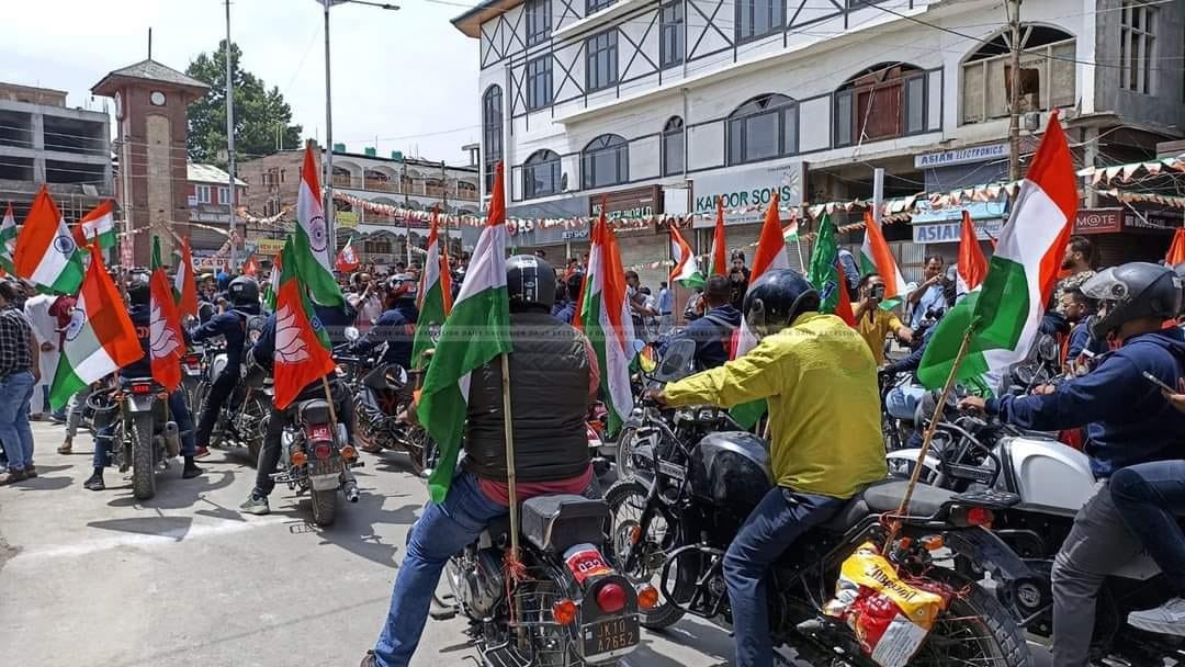 #HarGharTiranga
#MeraTirangaMeriShaan
#KashmirMeinTiranga
#GharGharTirangA