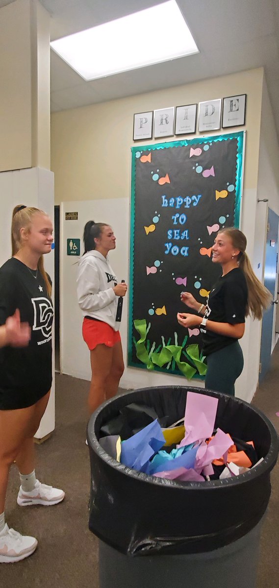 ArrowwoodEagles's tweet photo. A huge thank you to Mr Amey and the @DeltaCollege Delta College Women’s Soccer Team for volunteering all day at Arrowwood today. The extra hands & creativity were greatly appreciated by the Arrowwood team! #communitysupport #deltawomenssoccer #stcsbacktoschool #stcsitswhatwedo https://t.co/Ekwuu67D4o
