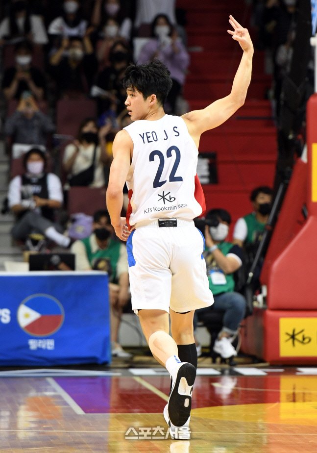 Korea University HC Joo Hee Jung with statement on Yeo JunSeok applying for leave of absence from KU for a plan long stay in U.S.

"If you are going to the U.S. I hope it goes well. There are many in Korea who are looking overseas. May you set the path for the younger generation"