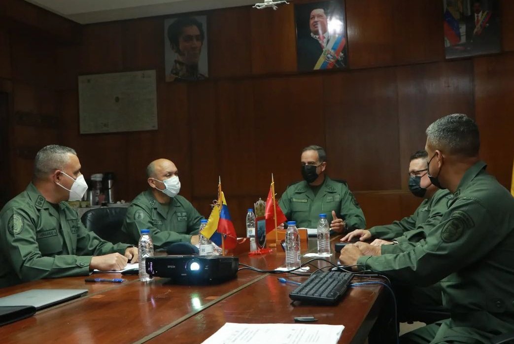 #17Ago|| Hoy productiva reunión de Planificación Estratégica con los Comandos Operativos de la Flota de la @armadabolivariana, con el propósito de evaluar los proyectos que aporten al desarrollo del Apresto Operacional de los hombres y mujeres de nuestro componente Naval.