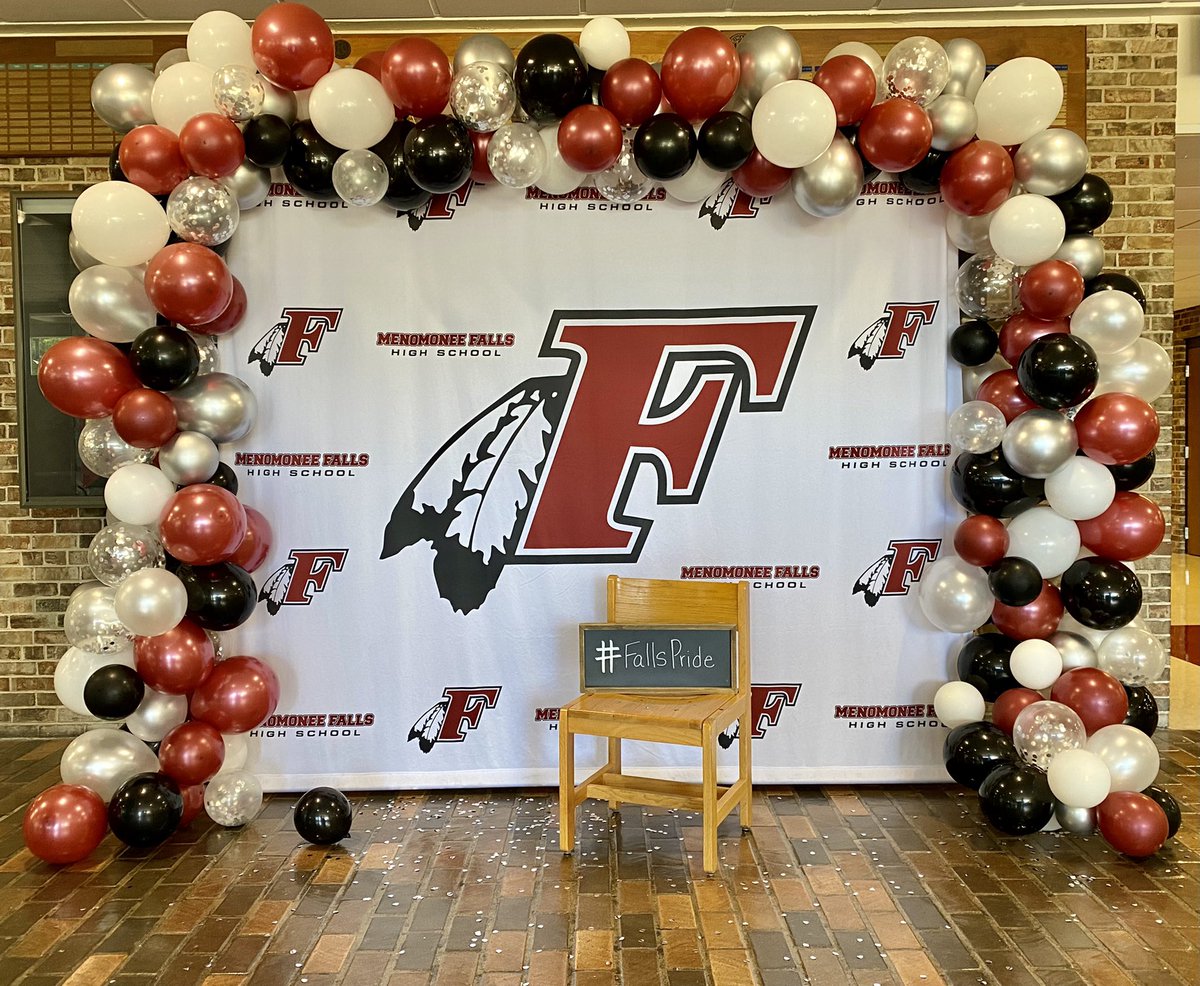FallsSchools's tweet photo. Weโre so excited to welcome our new teachers and other staff to #FallsSchools tomorrow! #FallsPride #GameOnFallsSchools https://t.co/oRFBfcLhwc