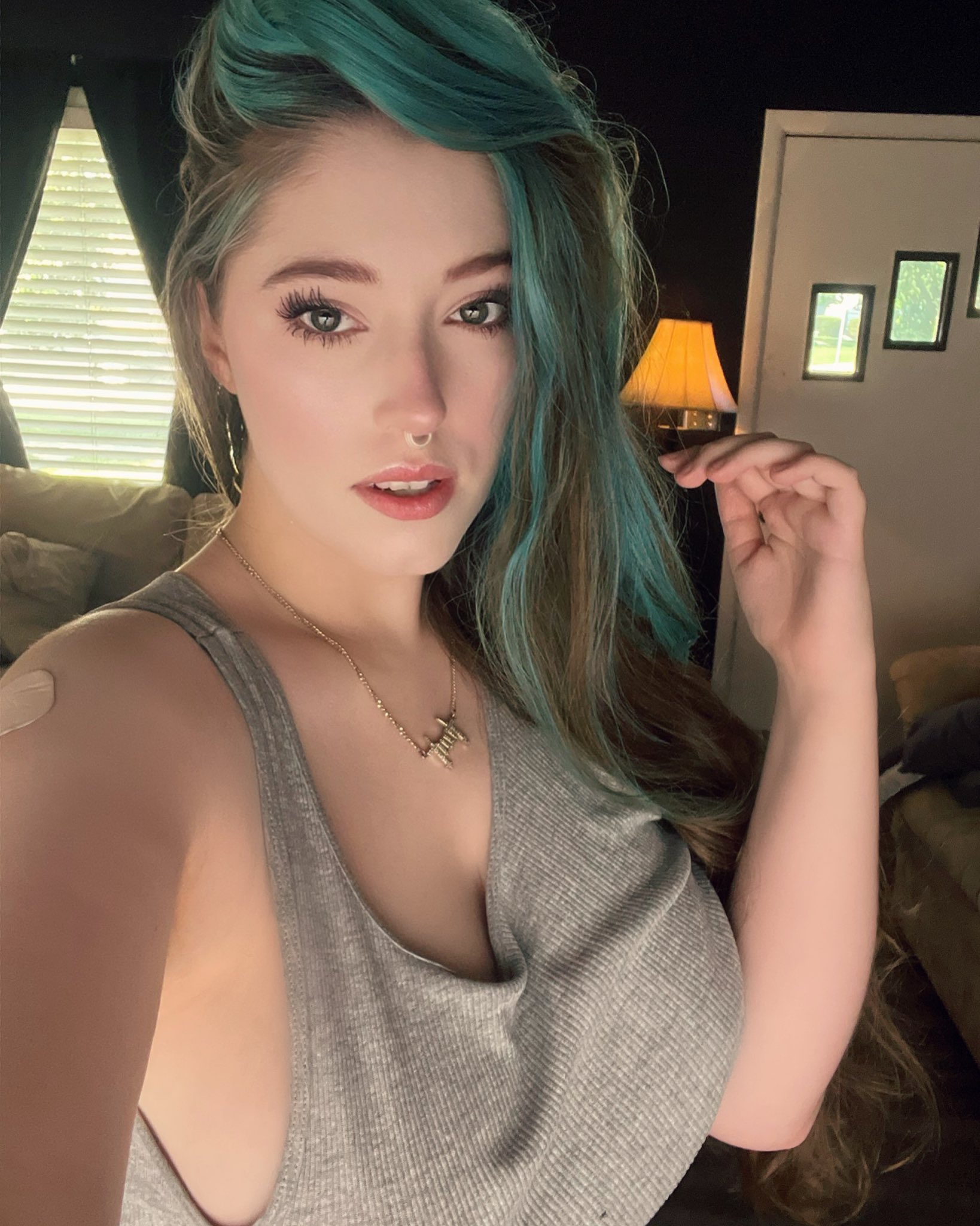 Blue Cromwyll @OnlyFans on X: Oh hey there, did you know my sale slots on  0F are almost gone? t.coiS4vfE7QwK  X