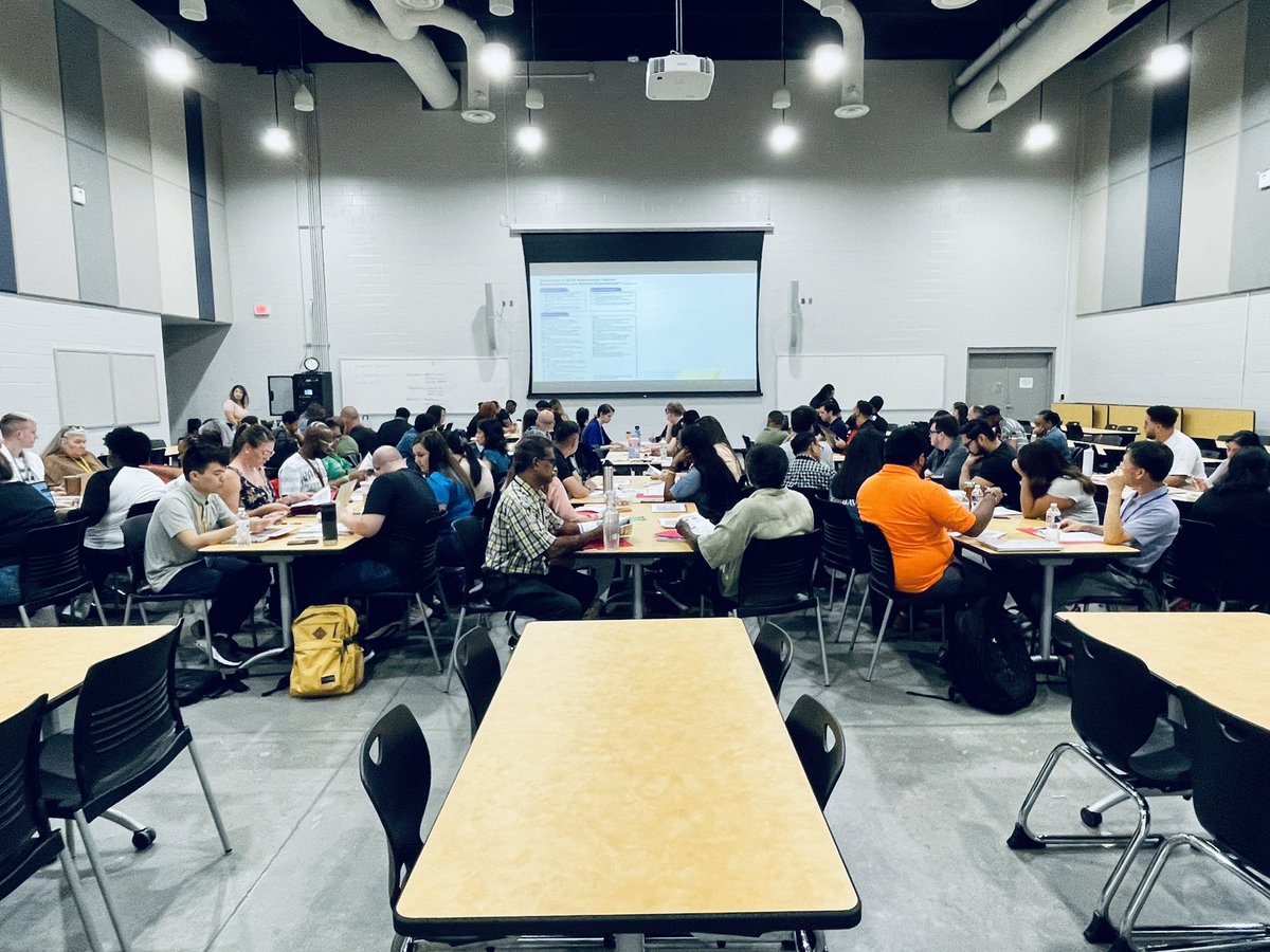 rjcoronados1's tweet photo. 👏🏼 Today @SHMSTC and @ghostofheights engaged with @HISDMultiPrgms to learn more about #ELPSIntegration in ALL content areas‼️📚🏫 @HISDHighSchools @MissNancyML @FreminMakayla @StempleRachael @BerzaydaOchoa @delesa1994 https://t.co/jJfbY4dtBk