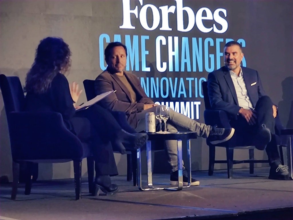 motogerman's tweet photo. Un placer participar del Innovation Summit de Forbes 2022.... https://t.co/upj4WmVHVc