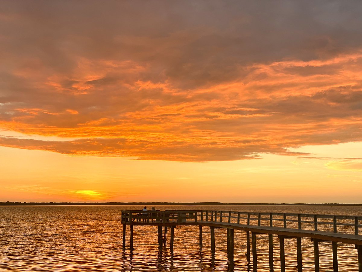 AngelaMDiLoreto's tweet photo. @CharlesMcCool @perthtravelers @Giselleinmotion @LiveaMemory @RelaxInNavarre @theouterbanks @SeeCoastalMS @FunInFairfax @USGulfCoast @ChristineLozada @JLipowski @TheTravelCamel @HeidiSiefkas @DoroLef @TravelBugsWorld @googlemaps Joining #Top4Theme #Top4Piers. Share your pier pix from around the world. Hosts: @perthtravelers @Giselleinmotion @LiveaMemory @CharlesMcCool
All @VISITFLORIDA this time! https://t.co/udiUOGacAM