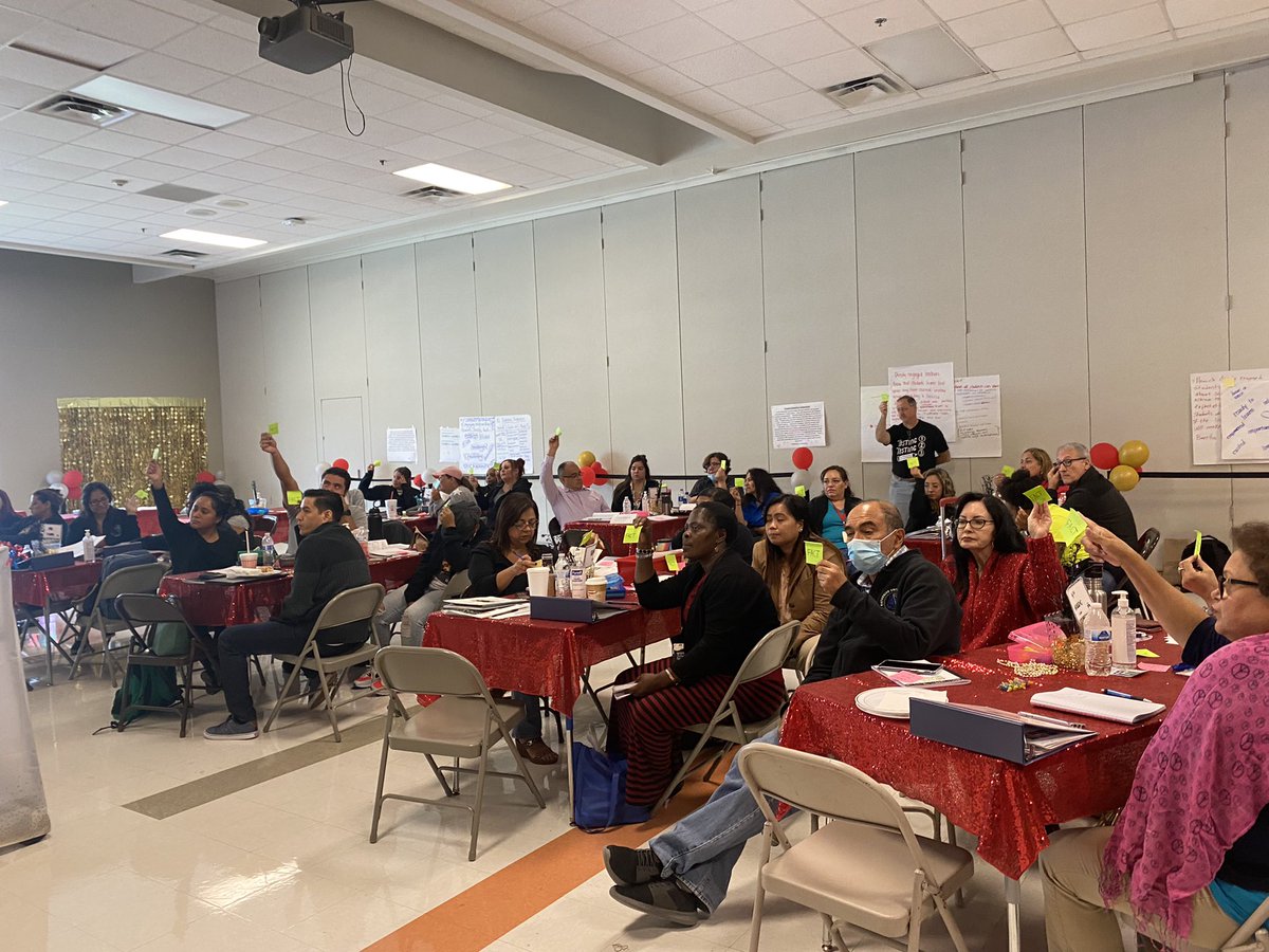 katesmithes's tweet photo. Ready to elevate excellence in education using relevant &amp; rigorous instruction using student discourse!¡Listo para elevar la excelencia en la educación utilizando una instrucción relevante y rigurosa utilizando discurso de los estudiantes! @HISDREADY2RISE @HoustonISD @HISDEspanol https://t.co/v772pruxol