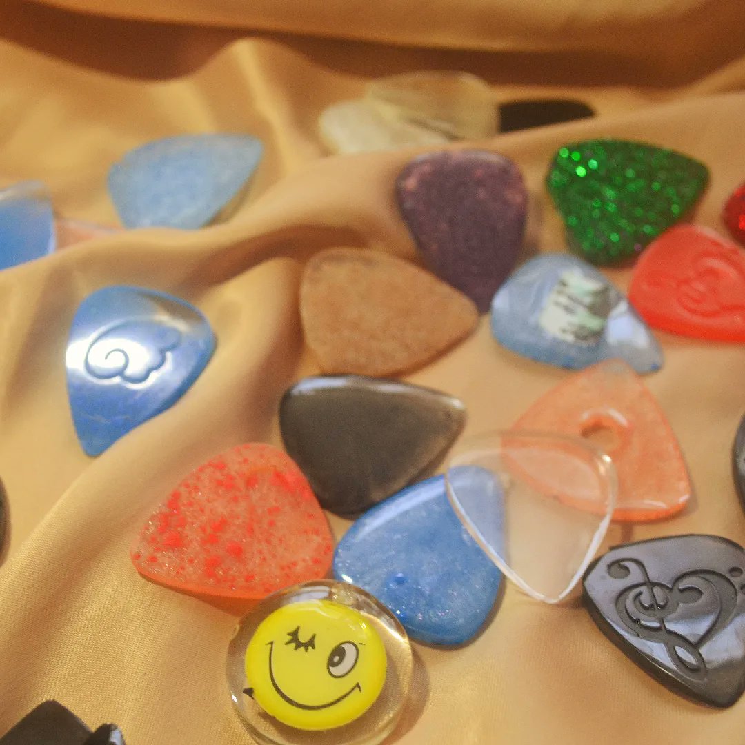 AMNLCrafts's tweet photo. ❣️Get your own resin guitar pick now!!
✨Affordable and exquisite
✨Free Customization
#smallbusiness #AMNLCrafts #resincrafts #diycrafts #oroquieta #supportlocalbusiness #giftideas #guitar #guitarpick https://t.co/smPSrcSa6K