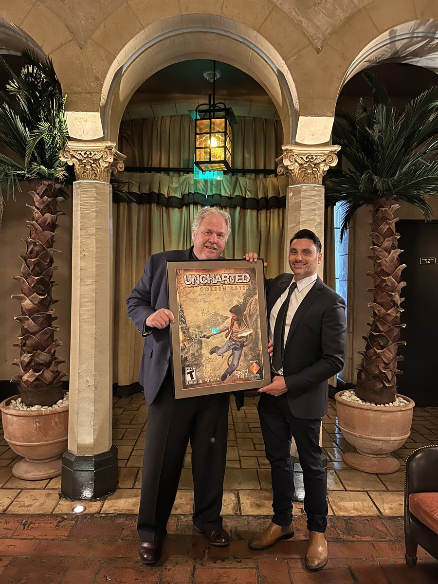 MichaelMumbauer's tweet photo. MM & RR. Sic Parvis Magna. #uncharted #goldenabyss @John_Garvin https://t.co/XhPdbBiDx9
