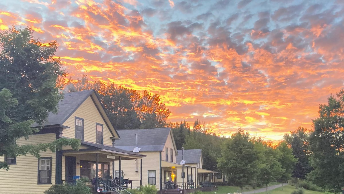 dunc_Can's tweet photo. Vermont sunsets https://t.co/5Xa4MQxxTk