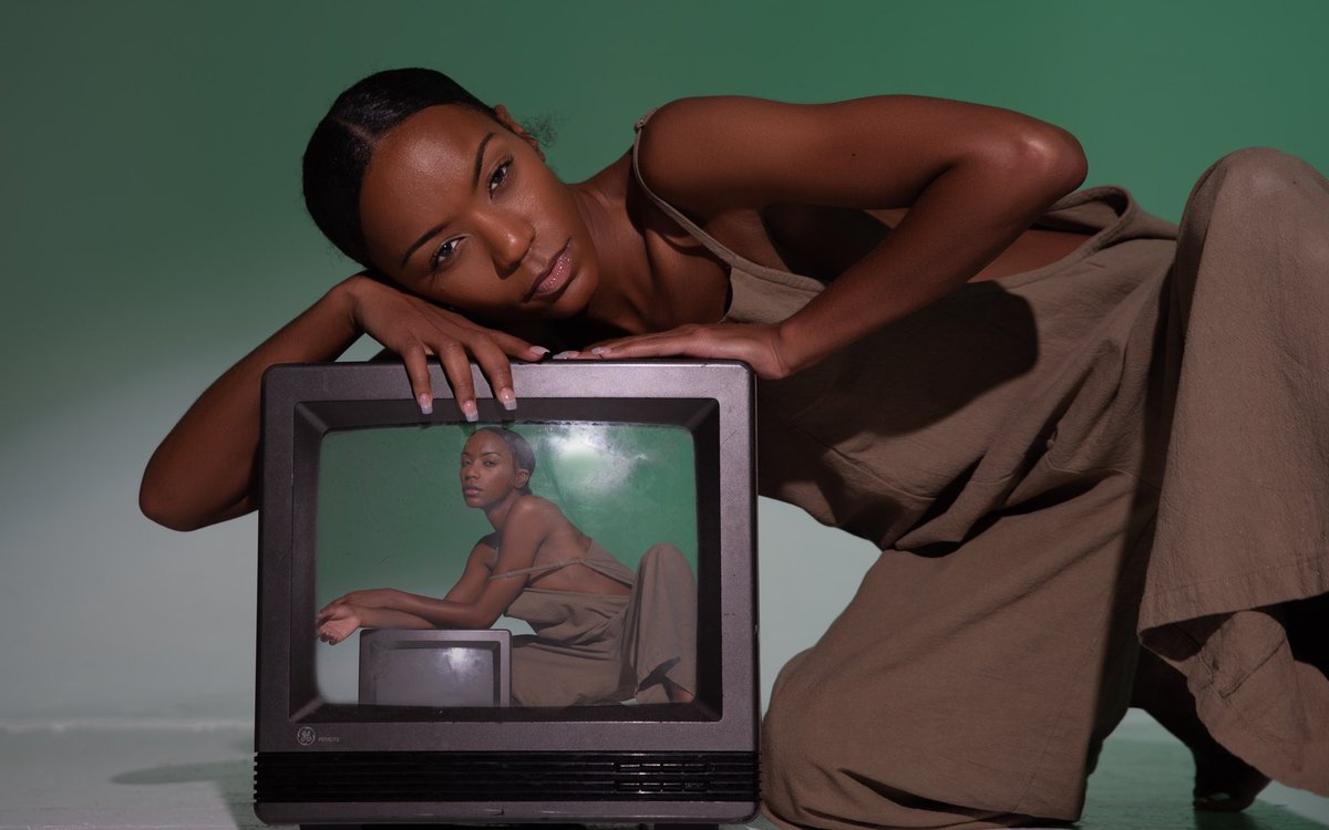 MWhitleyMedia's tweet photo. Donโt watch me, watch TV!๐บ
.
Book your session today @ https://t.co/9Qz0h6oK3I
.
Photographer: @MWhitleyMedia
Model: Mercedes Bankhead
.
#Atlanta #atlantaphotographer #atlphotographer #exploreatl #viral #melanin #brownskingirls #blackart #blackphotographer #explorepage #ebony https://t.co/akNcn0wxJW