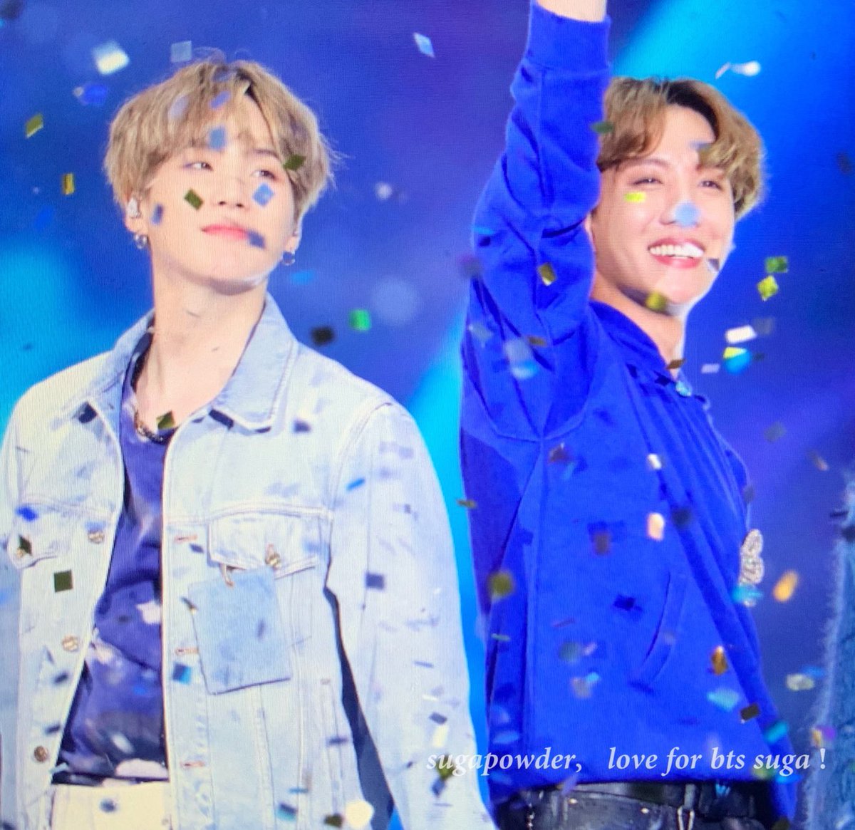 R0CKSTARSOPE's tweet photo. sope on stage looks always so ethereal https://t.co/jySDNpFxHI