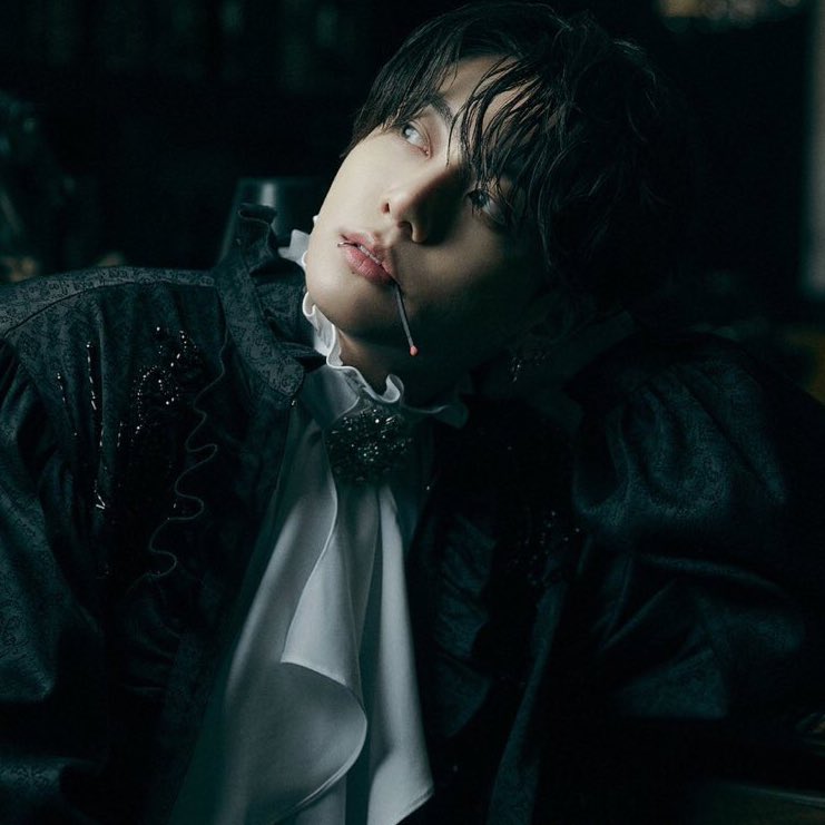 dreamjeons's tweet photo. levi ackerman 🤝 jungkook https://t.co/sgSJrcDnmi