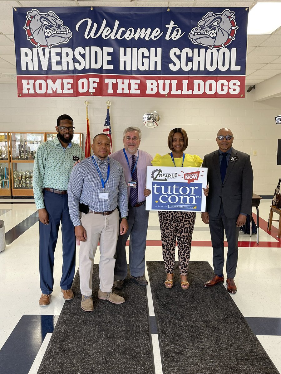 KierreRimmer1's tweet photo. Gearing Up with GEAR UP today in Avon,MS and Greenville, MS promoting https://t.co/e3GF75miVt‼️
#RiversideHighSchool #WesternLineSchoolDistrict #ColemanMiddleSchool #TLWestonMiddleSchool #EffectiveMethodology #ExpertTutors #PromoteStudentSuccess #ExtensiveData #ExceptionalSupport https://t.co/6yjQWNRfxW