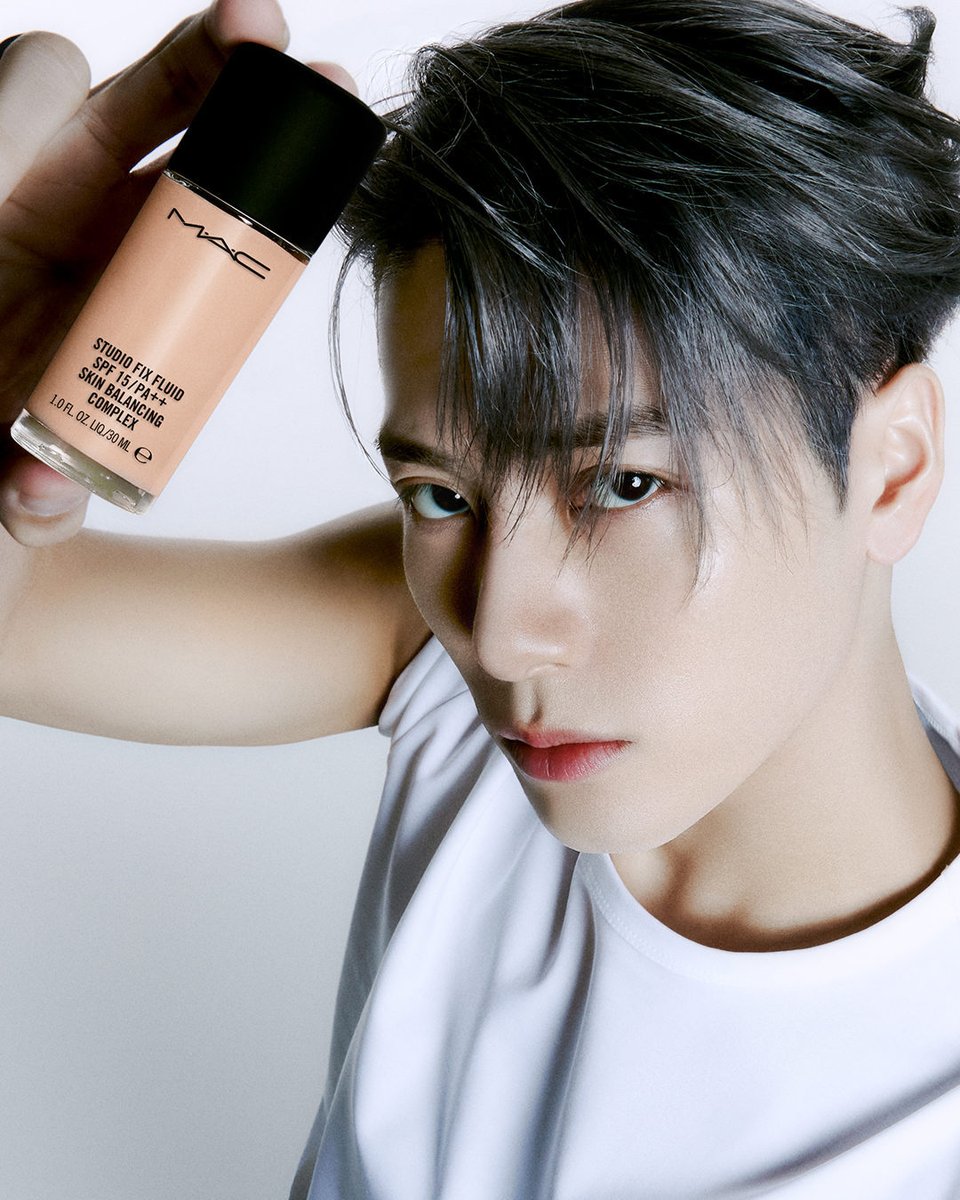 MACcosmetics's tweet photo. Singer, producer, designer, director…and now M·A·C Ambassador. Please join us in welcoming @JacksonWang852 to the M·A·C family! We can’t wait for you to see what the future will bring. #MACJacksonWang #MACStudioFix https://t.co/H0k94IgUGk