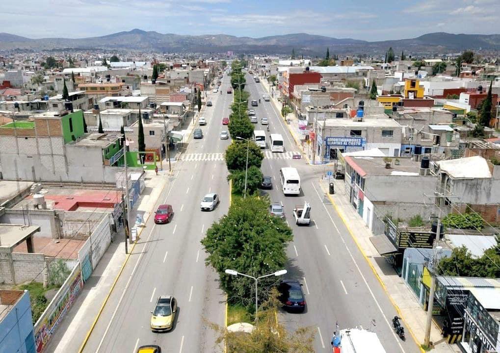 #Parquímetros y #fotomultas. Las medidas recaudatorias del Ayuntamiento de Puebla para gestionar movilidad y seguridad vial. 
Y estas son las calles que remodelan, sí la línea blanca en la extrema derecha es el intento de una ciclovía. 👇🏾

laboratorioespaciopublicomexico.org/2022/05/03/map…