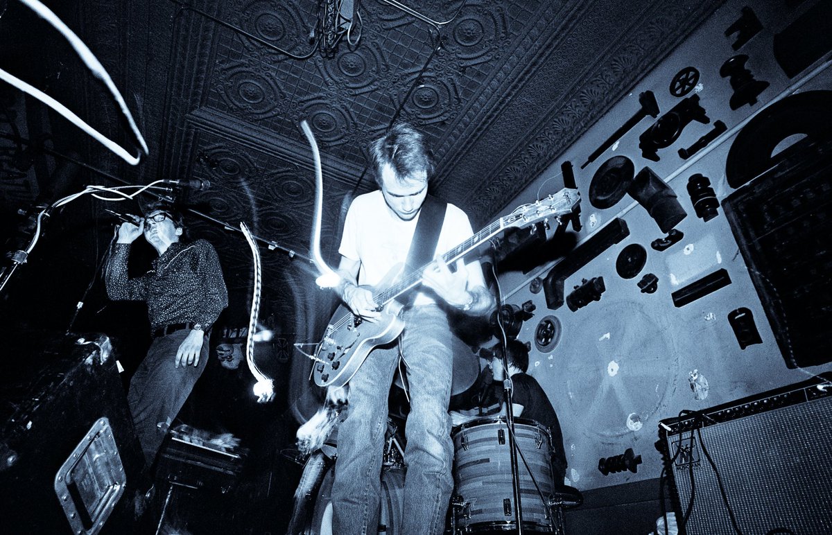 EmbosDoc's tweet photo. What was it like stumbling onto an Embarrassment show? Here’s one account:
“It was the most insistent injection of energy…there was no option — you had no choice but to dance.”
(photo by Mike Fizer) #embosdoc https://t.co/pyppudgvrg