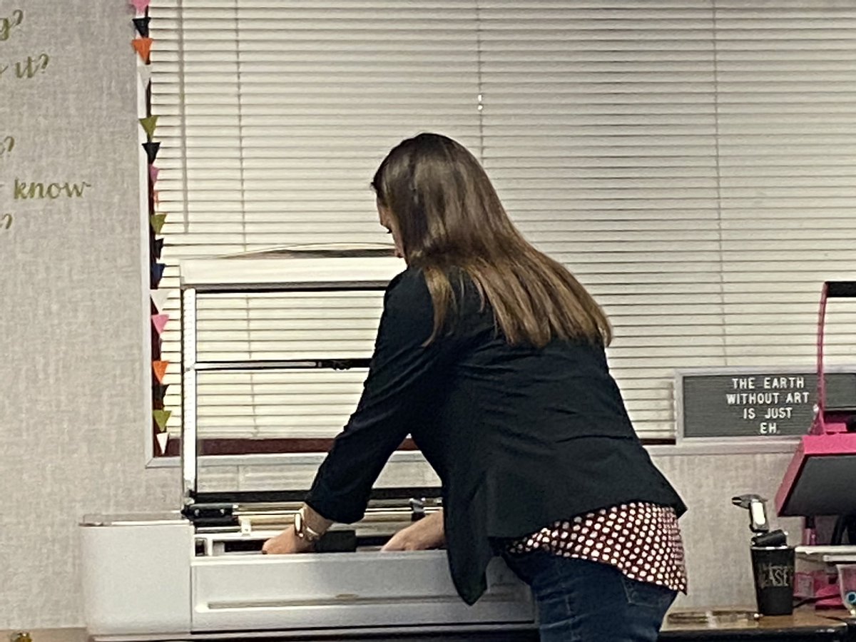 Congratulations to HJHS FACS teacher Cara Summerfield for obtaining several grants to fund the new Glowforge Laser Technology for your classroom! <a href="/HJHS_Canes/">Highland Jr.</a> <a href="/GPS_District/">The Official Gilbert Public Schools District</a> #ConnectCreateCare
