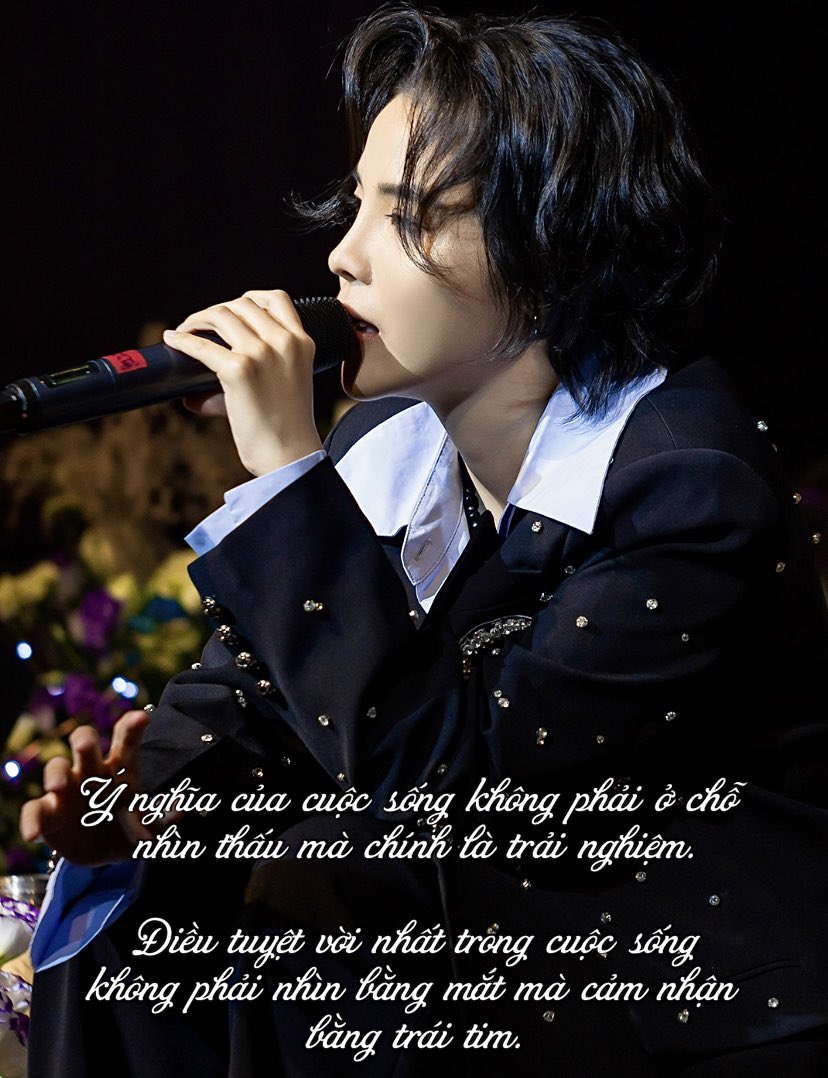 FollowTuong's tweet photo. Ý nghĩa của cuộc sống không phải ở chỗ nhìn thấu mà chính là trải nghiệm. 

Điều tuyệt vời nhất trong cuộc sống không phải nhìn bằng mắt mà cảm nhận bằng trái tim.

#VuCatTuong #Vietnam #singer #songwriting https://t.co/IO1Beur00u