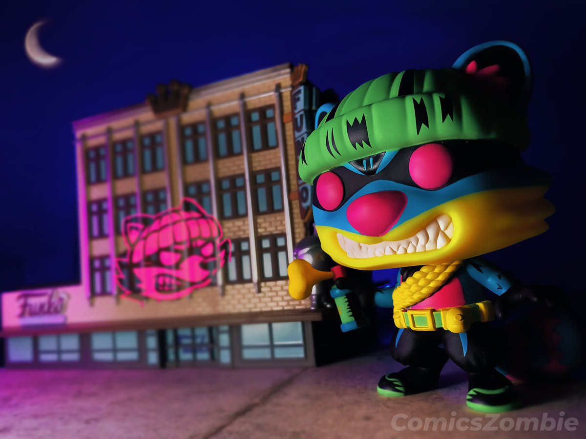 Blacklight Bandits is back with some light vandalism. Don't worry though, it's washable paint! #funkophotoadaychallenge #funkohq #fundays #funkofundays2022 #blacklightbattle #blacklightbandits @originalfunko #fotw