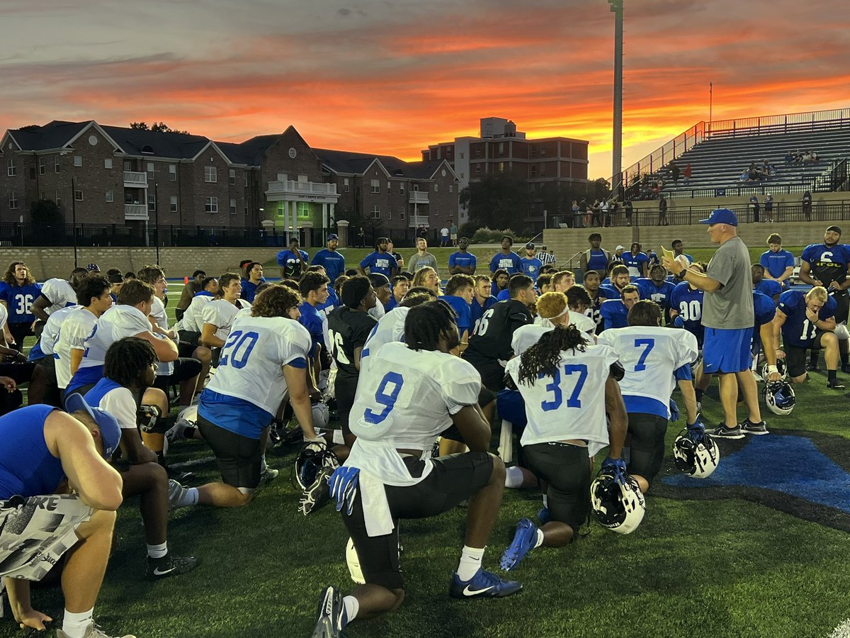 BulldogInsiders's tweet photo. I’m serious as a heart attack…sunsets at Truist Stadium on the campus of @bartoncollege is a postcard worthy shot everyday. 

Even with a photobomb 🤣 https://t.co/ONneOGeT3z