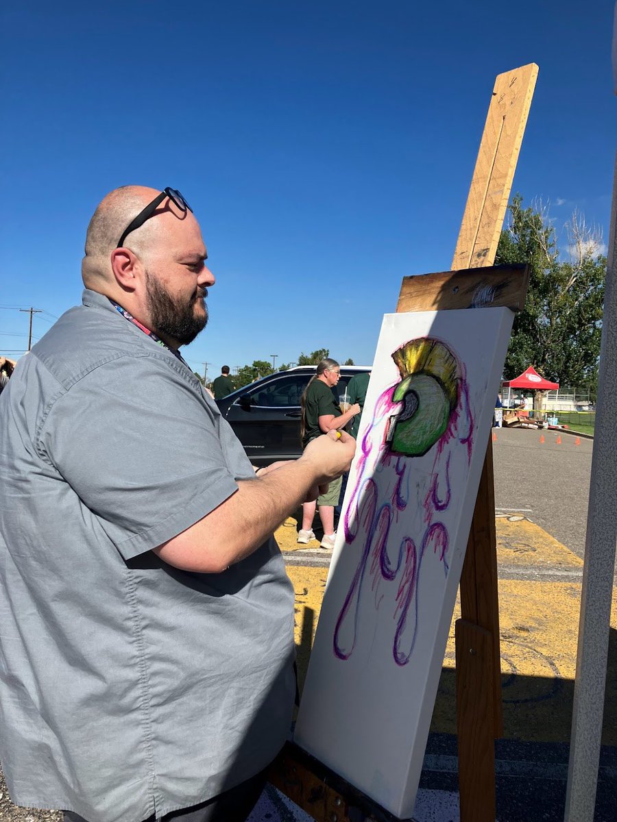 actrojans's tweet photo. 📚Back to School Night✏️

What a turn out! Our community partners and staff enjoyed meeting our students and families! Music, fun &amp; food. Let’s make this a great year! 

#achspride #trojans #aurorapublicschools #wearecreators https://t.co/UbBupsxtc9