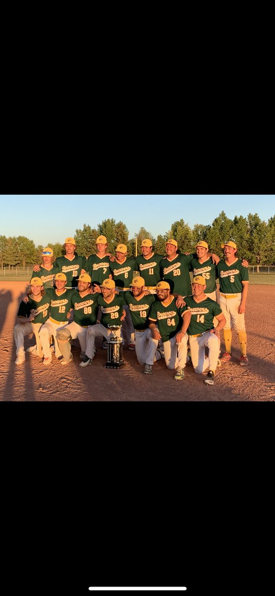 The boys clutched up as usual late in the game with 4 runs in the 6th for a 5-4 W. What a game and what a season. The Brewcrew are the 2022 NSRBL champions! #baseball