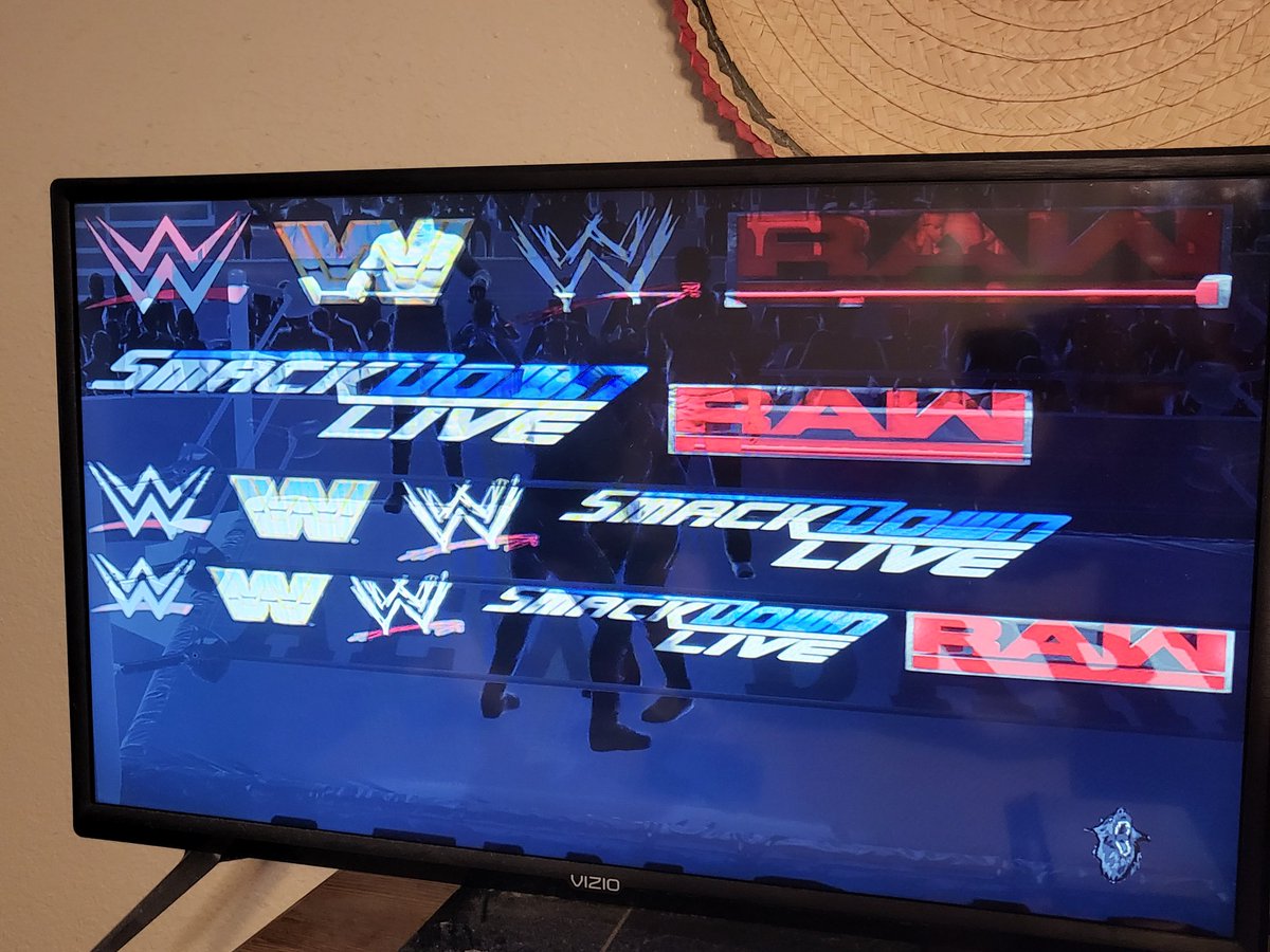 HeelGirl3's tweet photo. 😱Yo What on earth is going on with my wwe 2k18 for the nintendo switch😱😨😯

#wwe2k18 
#NintendoSwitch https://t.co/BCkYoHnfhh