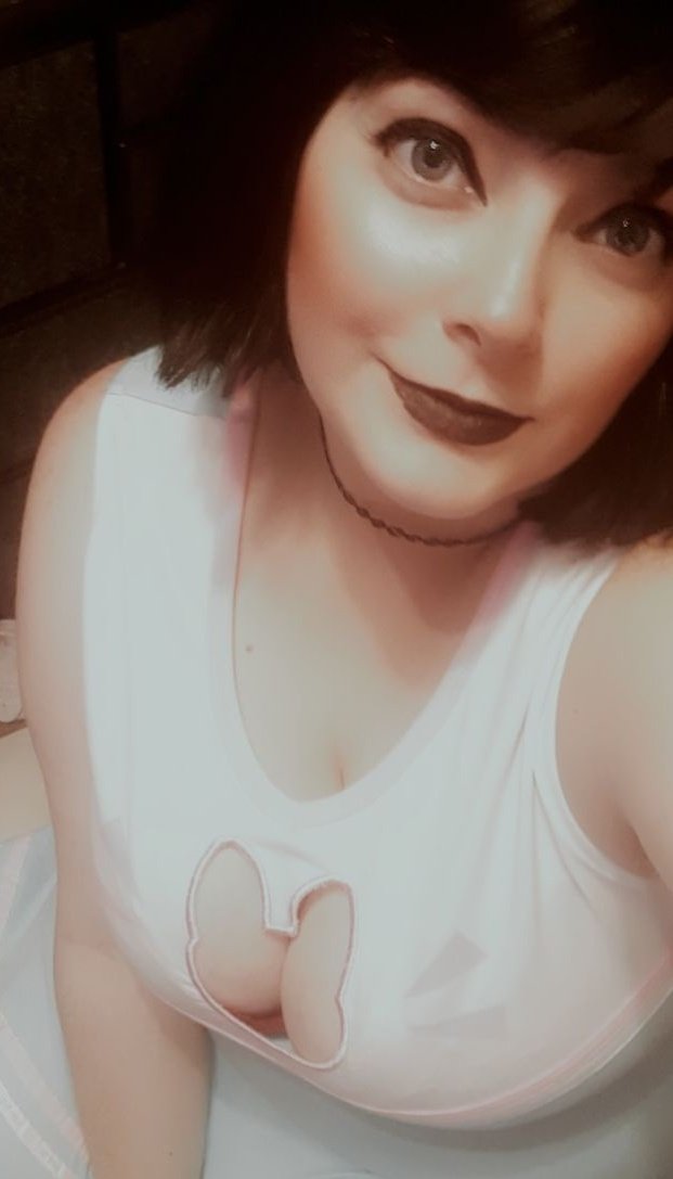 AliceUnderland_'s tweet photo. #updateselfie hey I guess. Wearing my rad new outfit from #littleforbig https://t.co/20ysjx8LNR