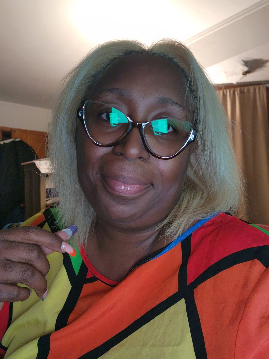HystericalMom's tweet photo. Shrinkage is real. So is my hair lol. I was ready to buy filler tracks and didn't have to. ๐๐๐๐
#QueenIsh #PowerfulBlackWoman #PowerfulAndPetty #BlackButterfly #BrightButterfly #iGrindDifferent #BlackWomanMagic #AuNaturale https://t.co/sBpeXZlRBA