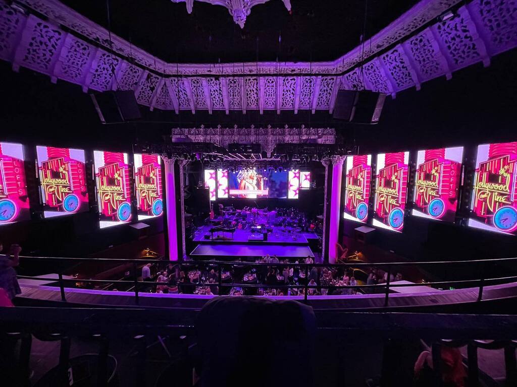 the8020creative's tweet photo. Ready for a new adventure 💫 @museband.ique #production #stagemanager https://t.co/YYNY4AJ6y0 https://t.co/ogpDQkD73M