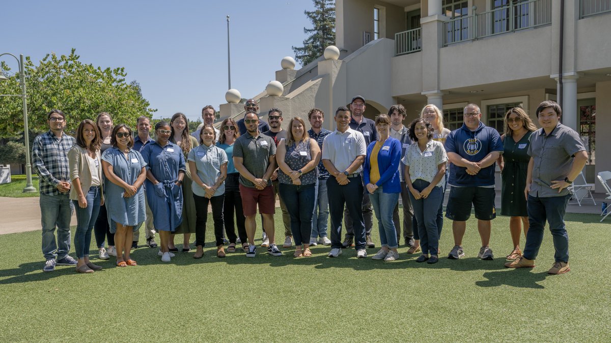 Say hello to our newest faculty members. We’re so excited to have this group of dynamic educators join the Menlo community!