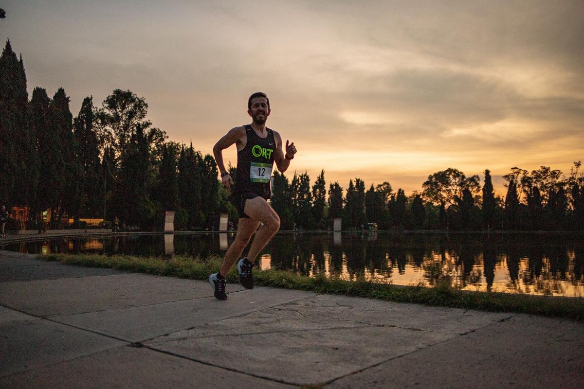 carlos_runs's tweet photo. Buena onda y corredor!!!!
Split Adidas Avène 30k
📸 Fotón @andresmonroy
#correr #adidasrunnersmexicocity #splitsadidasmx #splitadidas30k #running #runner
#time2run #runnerscdmx https://t.co/Vw0VFNt4tD