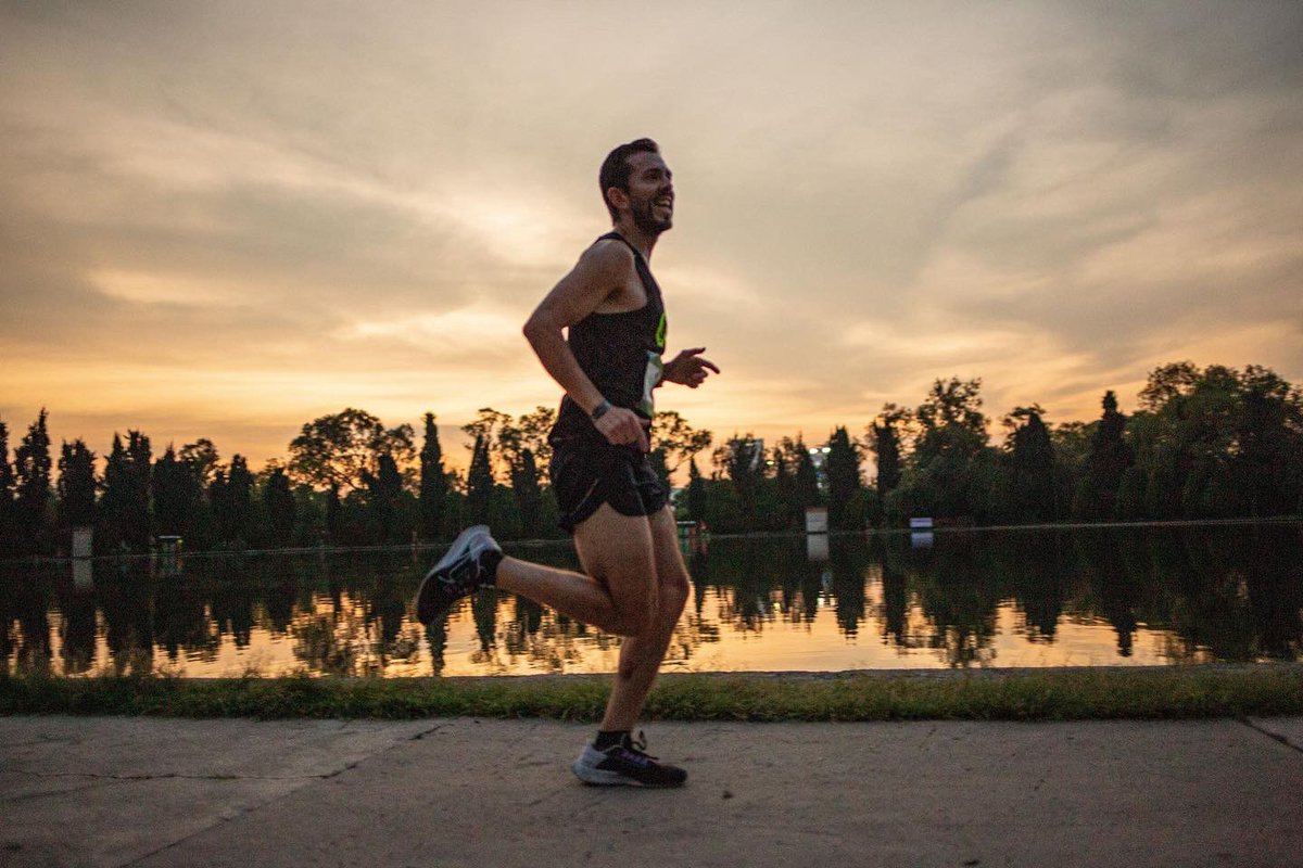 carlos_runs's tweet photo. Buena onda y corredor!!!!
Split Adidas Avène 30k
📸 Fotón @andresmonroy
#correr #adidasrunnersmexicocity #splitsadidasmx #splitadidas30k #running #runner
#time2run #runnerscdmx https://t.co/Vw0VFNt4tD