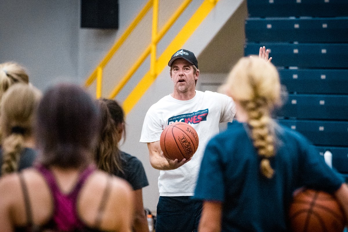 VIUMariners's tweet photo. 🏀 Shout-out to our WBB coaches and players leading this week's Mariners in Training girls #basketball camp; a ton of teaching and a ton of effort in here! Love hearing so much activity in the gym! @sd68hoops @LukeLholmes @VIUniversity #VIUMariners #Nanaimo https://t.co/1ZstuCNMXM