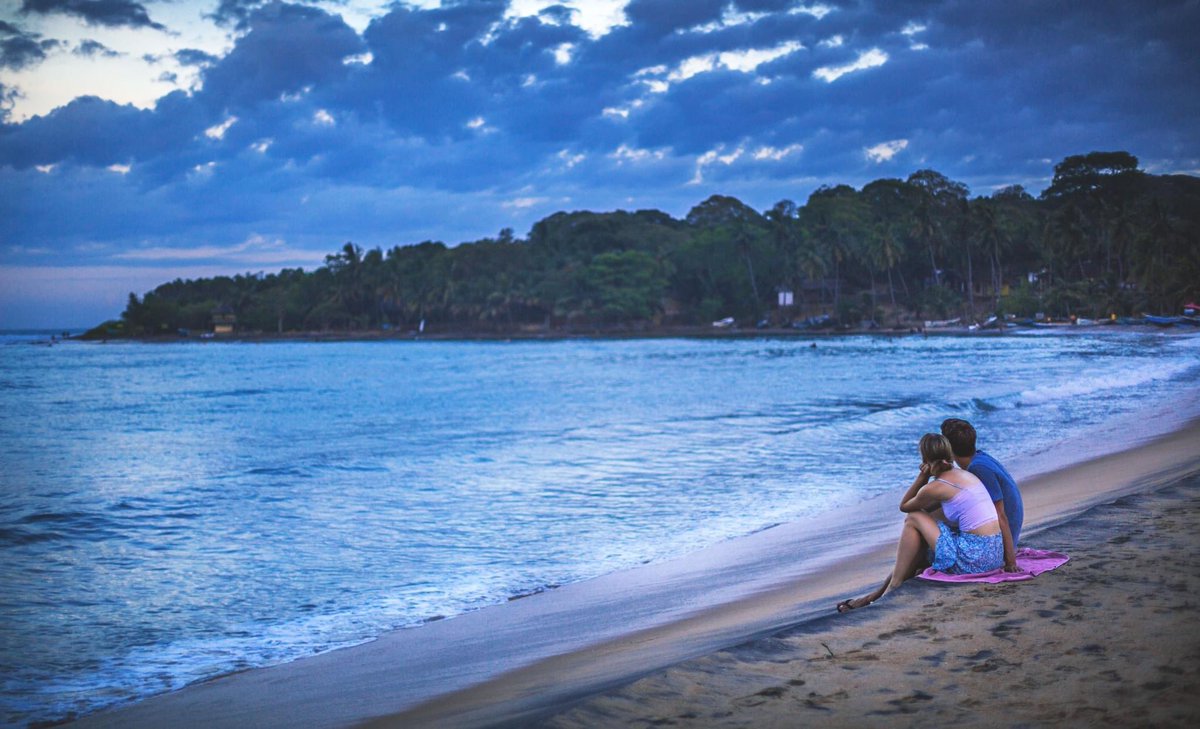 S_MorningLight's tweet photo. EVENING AT ARUGAM BAY
#SriLanka, May 2022. More@ https://t.co/U70MjcQZvu
#5DMkIII & #EF50_1_4 courtesy @Canon_SL.
#landscapephotography #travelphotography #arugambay #beachholiday #beachlife #beachesofsrilanka #beautifuldestinations #bestbeaches #bluehour #destination_SriLanka https://t.co/KxRRGGaHbP