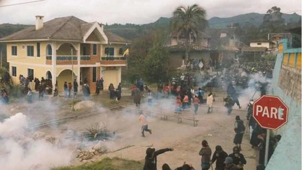 Saraguro, 17 de agosto del 2015 La violencia sistemática del estado contra los pueblos.
