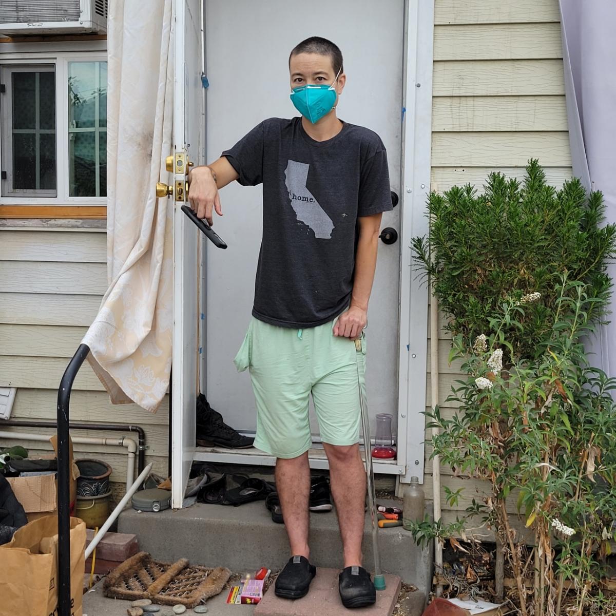 Y'all never get to see the day-to-day me.

I asked my friend, Denice, to snap this today when she was over to take my trash out. No posing, no premise, nothing to show but my boring experience in an acute 7-9 pain flare.

Intractable pain isn't always a grimace.
 #RealPainStories