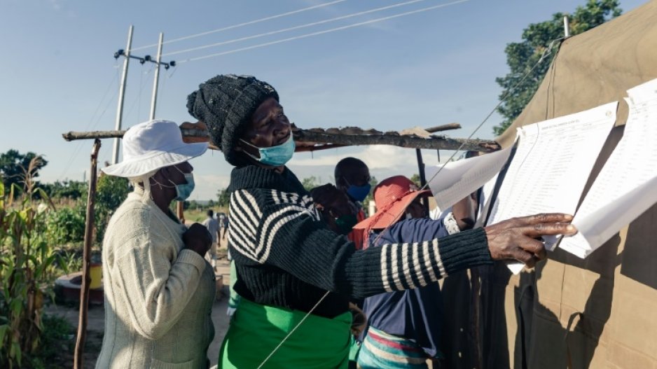 PacheduZW's tweet photo. The failure by @ZECzim to release full voters roll on timely basis is a clear violation of the law. We should never get excited about going into an election without certain benchmarks being met.
#ZECMustAnswer https://t.co/IFY4bYOoFO