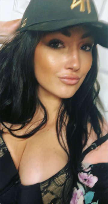 Watch Kirsten Lee's leaked NSFW photo on TwXstars