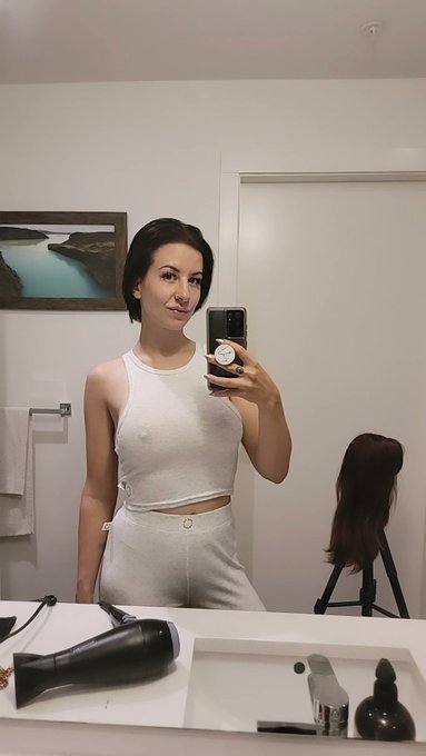 Thought I accidentally dyed my hair red 😅 but we all good 👌 https://t.co/Hz3nPZPSQh